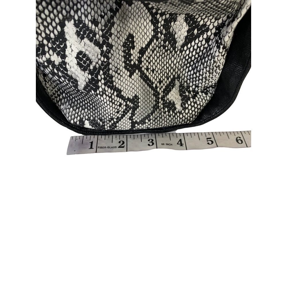 Simply Vera Vera Wang Women's Snake Print Medium Purse - Picture 7 of 9